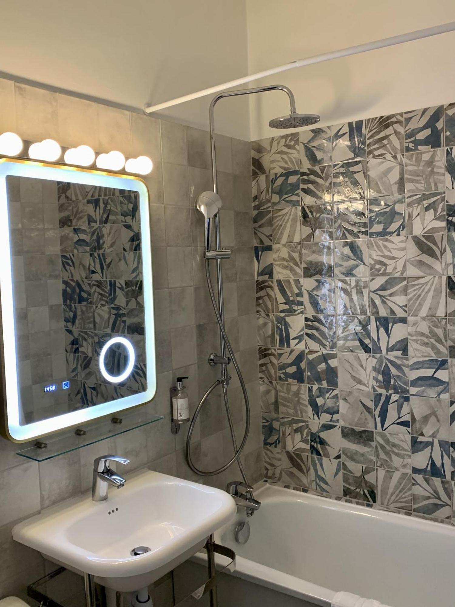 Ambassadeur Hotel - Cherbourg Port De Plaisance מראה חיצוני תמונה