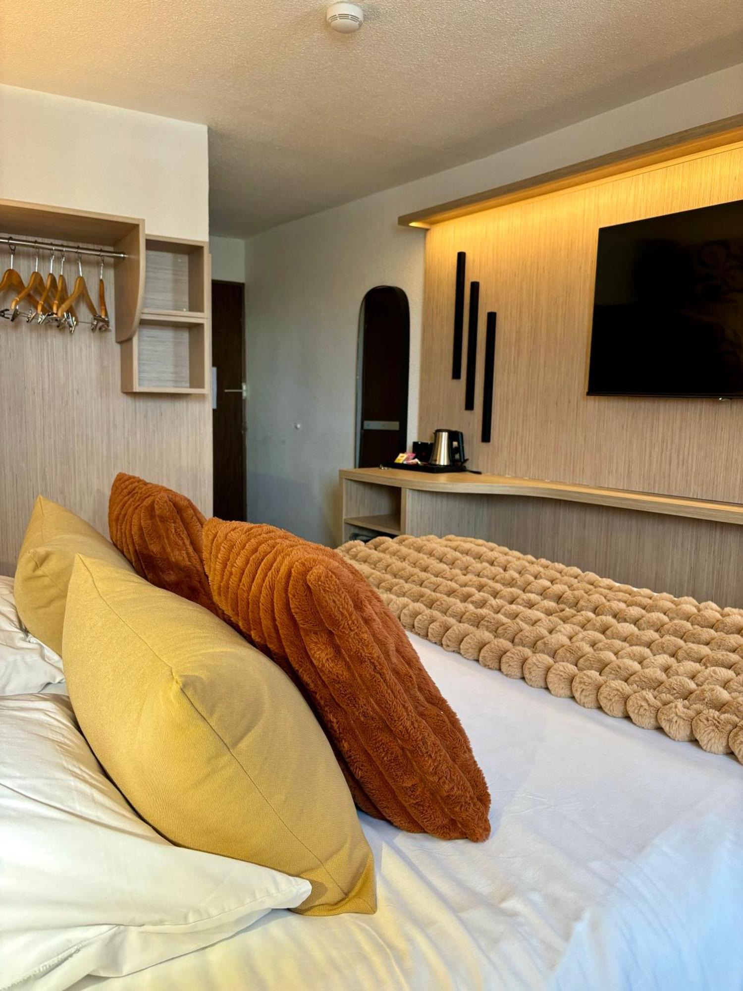 Ambassadeur Hotel - Cherbourg Port De Plaisance מראה חיצוני תמונה